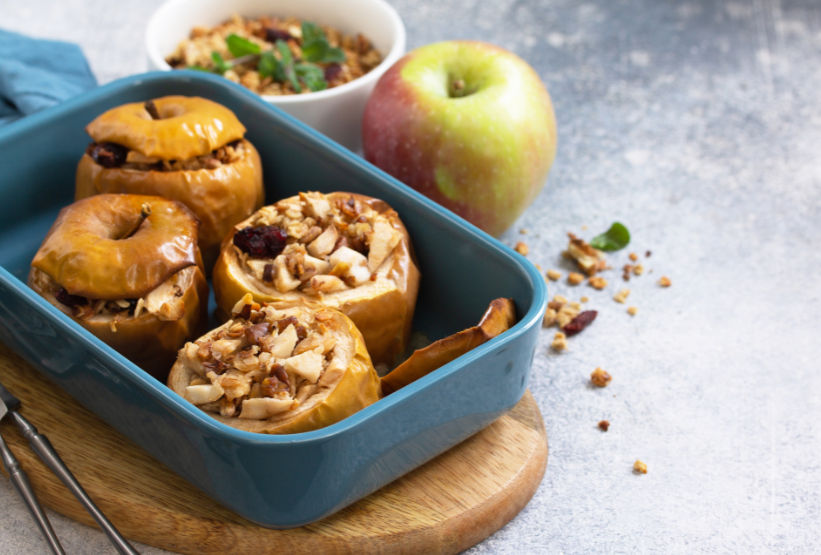Baked Apples with Oatmeal for weight loss